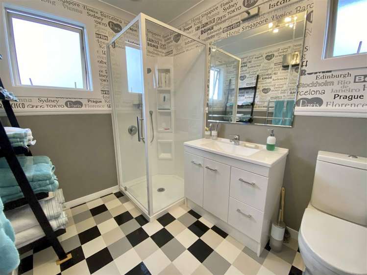 18 Montrose Street Gladstone_13