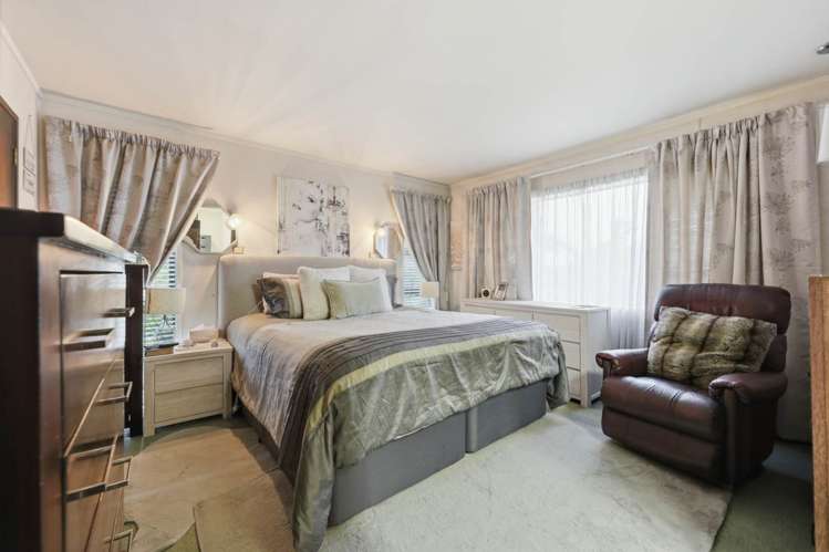 2 Lilian Place Farm Cove_18