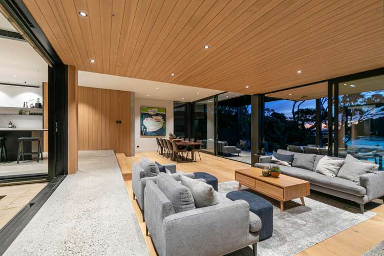 16 Kingfisher Grove Greenhithe_23