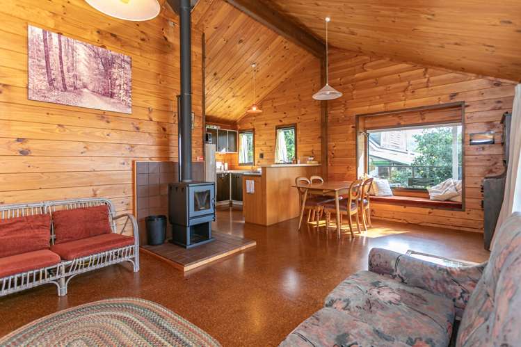 108 Oratia Place Onemana_12