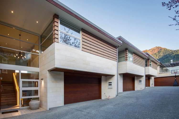 2/55 Kent Street Queenstown_14