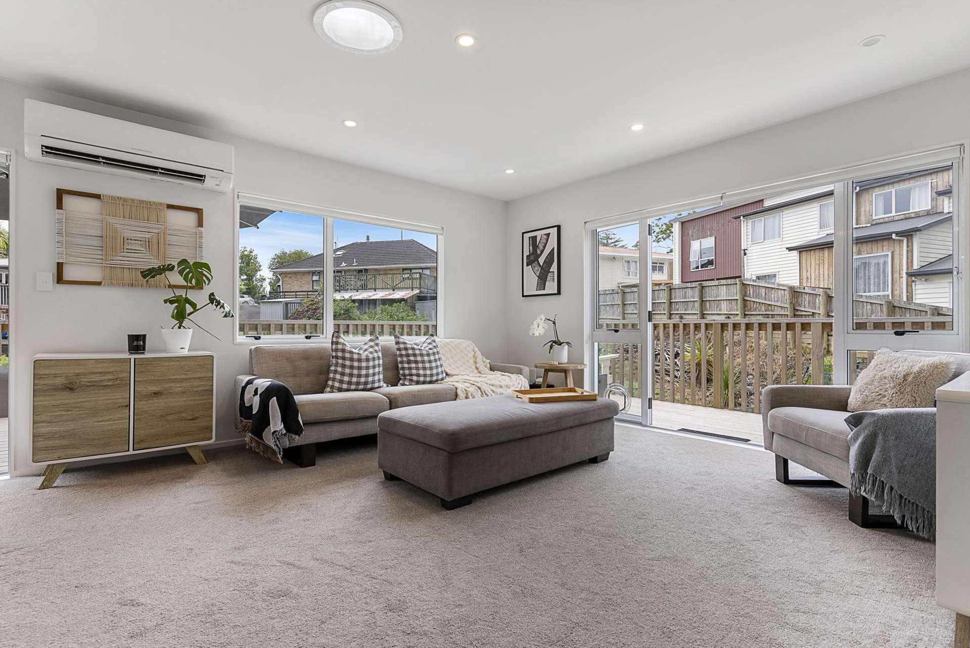2/58 Botany Road Botany Downs_0