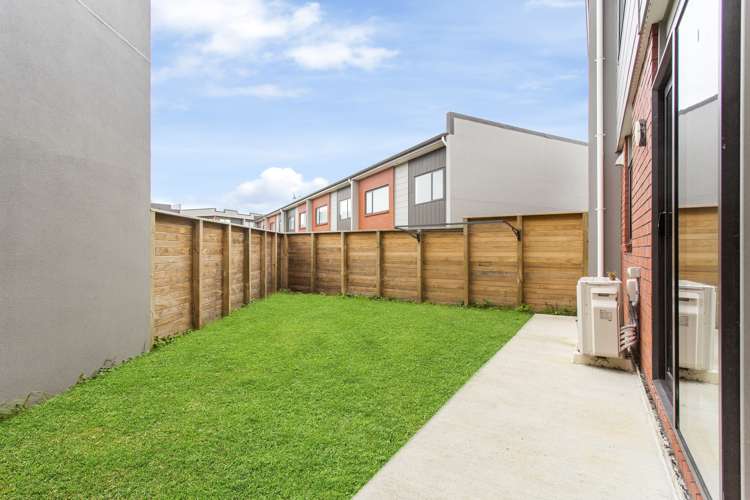 54 Bordeaux Parade Te Atatu South_8