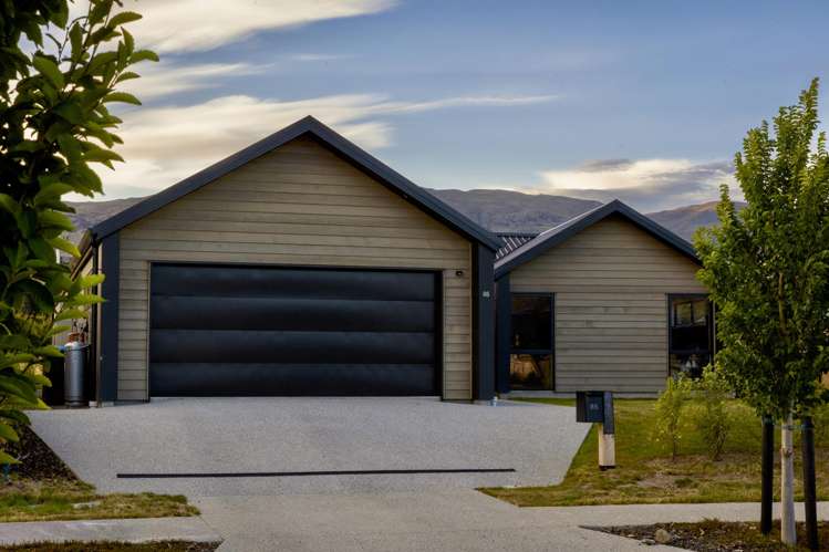 85 Magnum Drive Cromwell_17