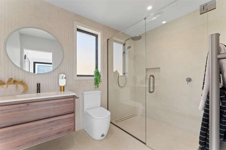 34 Greenway Crescent Richmond_20