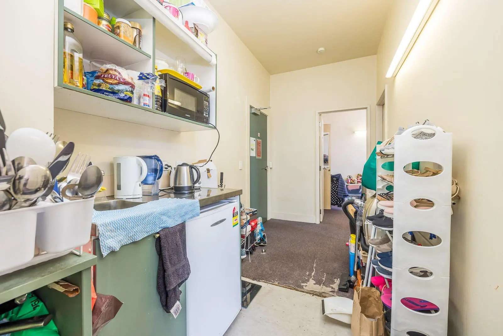 How a budget apartment went from train wreck to blockbuster overnight ...