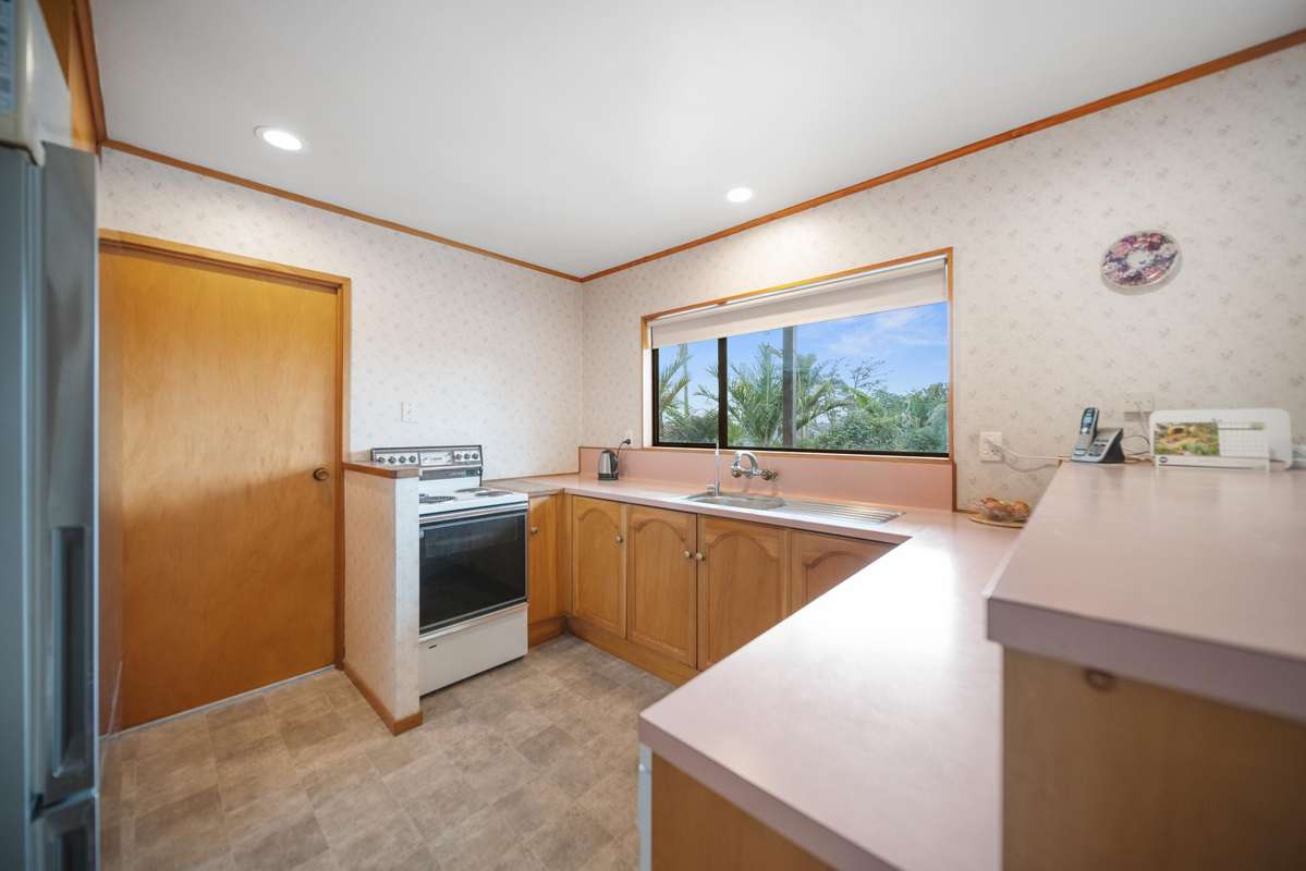 49 Kingseat Road_2