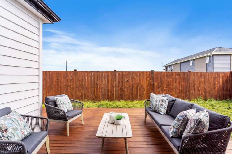 6 Ritetai Street Clarks Beach_11