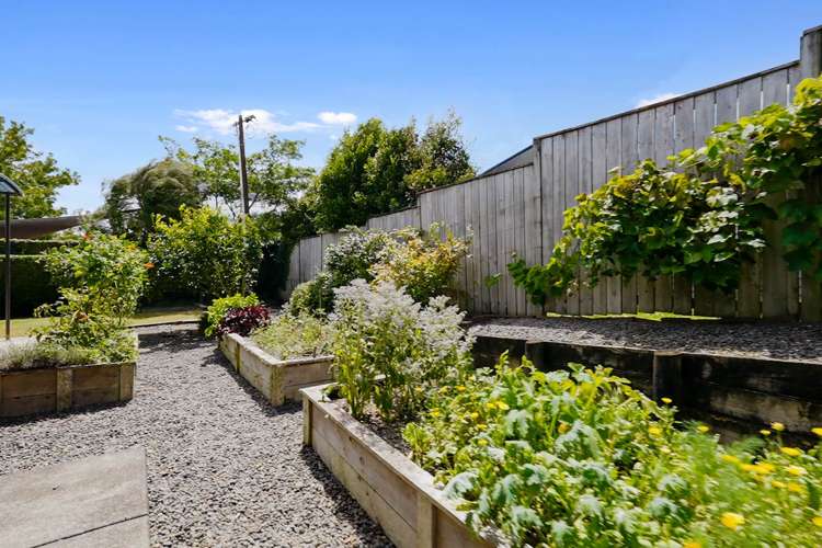 12 Isobel Road Greenhithe_26