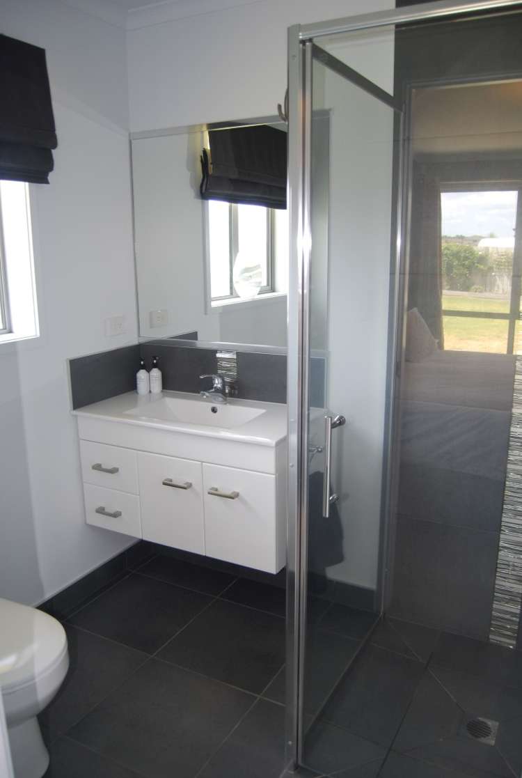 45 Kowi Lakes Drive One Tree Point_12