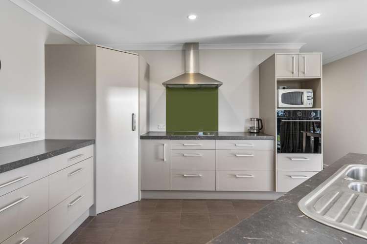 8 Brompton Close Richmond Heights_6