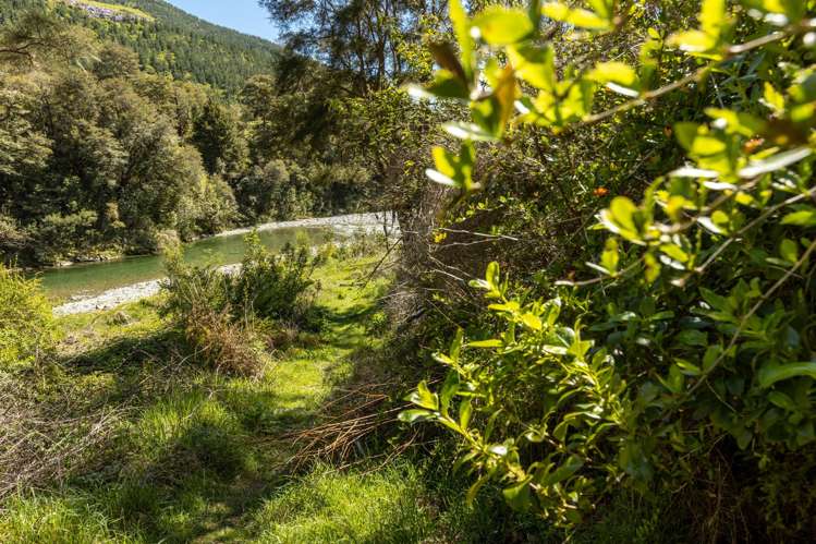 472 Wakamarina Road Canvastown_10