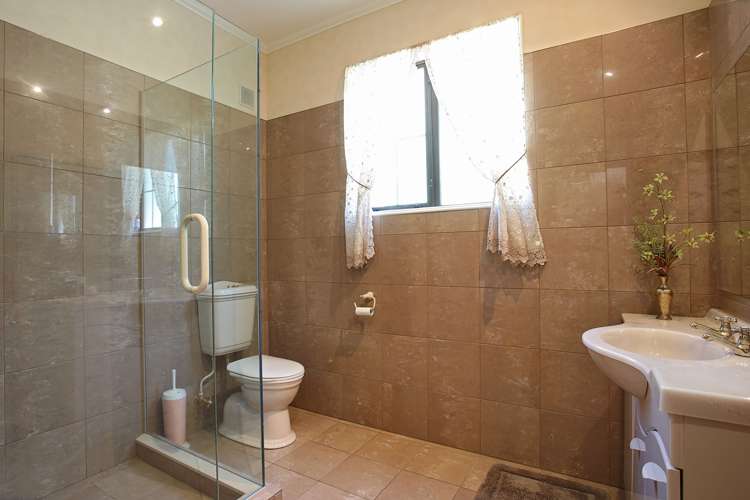 264r Findlay Road Ascot_11