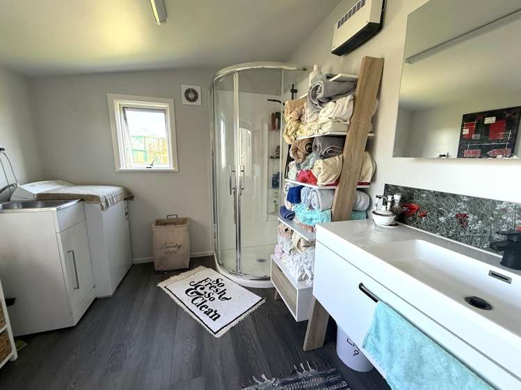 13 Wood Street Kaka Point_6