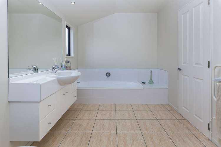 54 Marble Wood Drive Papanui_20