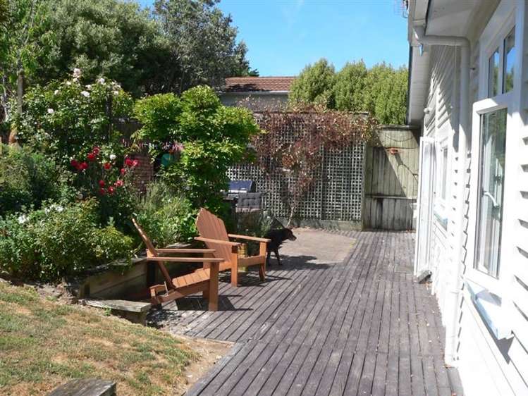 32 Handyside Street Tawa_17