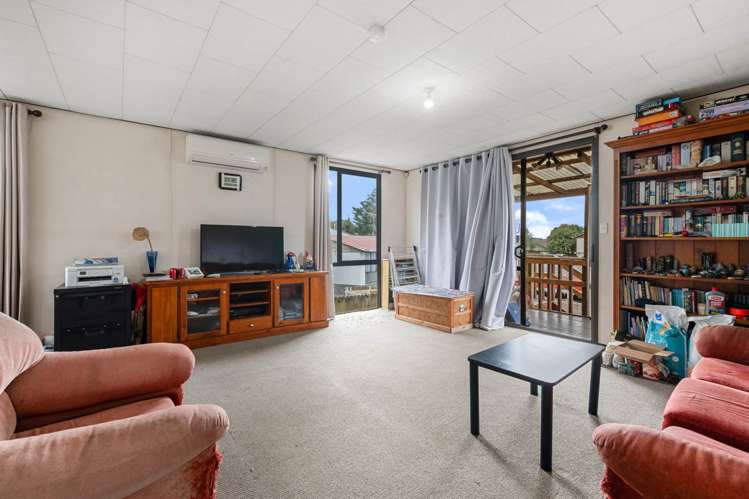2/13 Shifnal Drive_3