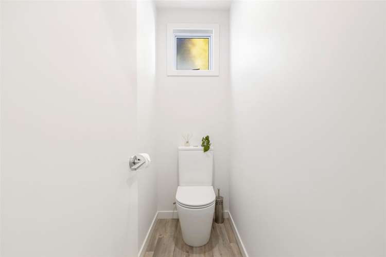 10b Mackinnon Terrace Fernhill/Sunshine Bay_13