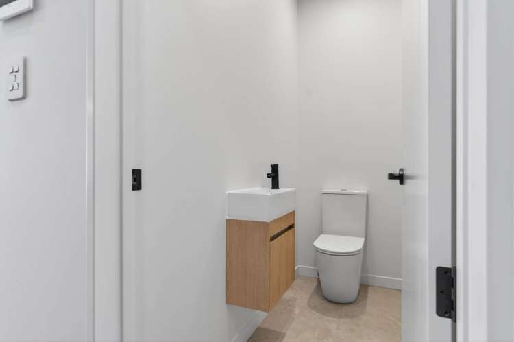 24 Beveridge Road One Tree Point_26