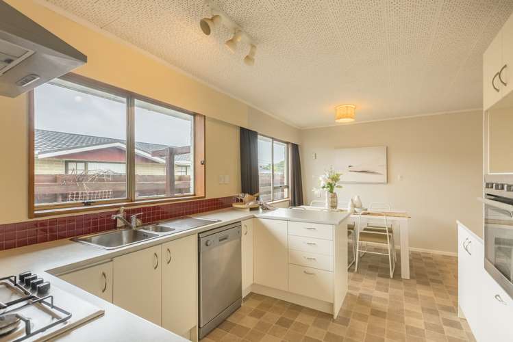 1/102 Hillcrest Road Raumati Beach_7