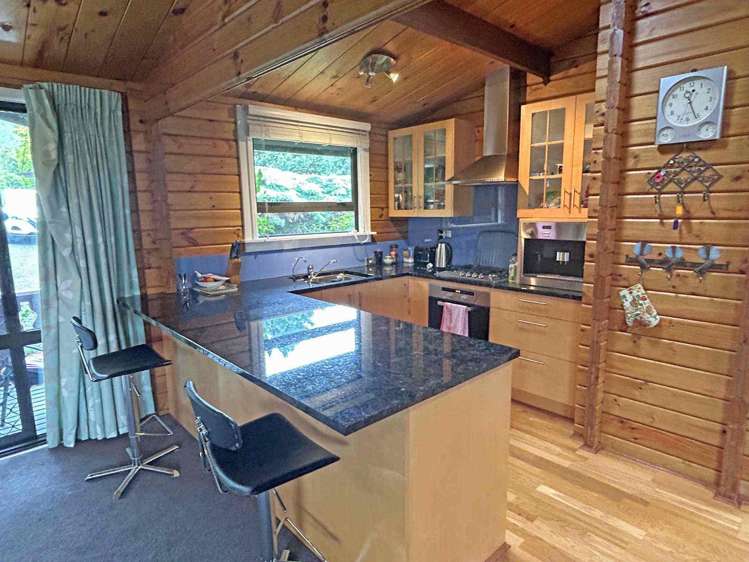 3 Chalet Crescent Hanmer Springs_1