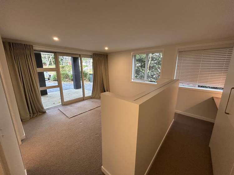 8 Meanda Gardens Sunnyhills_19