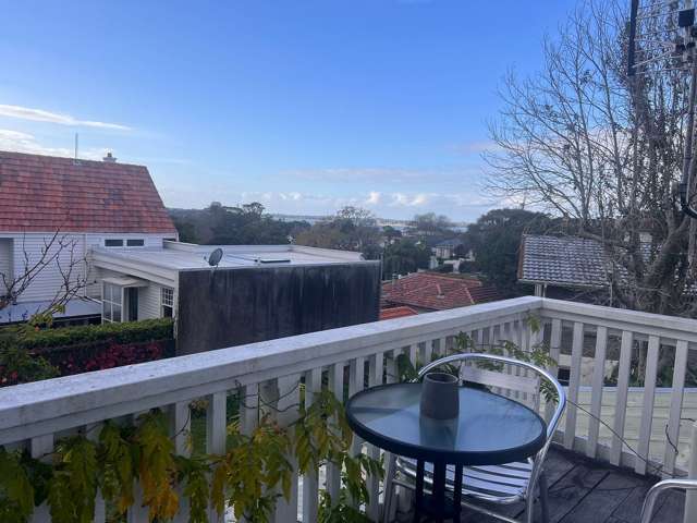 2/30 Curran Street Herne Bay_1