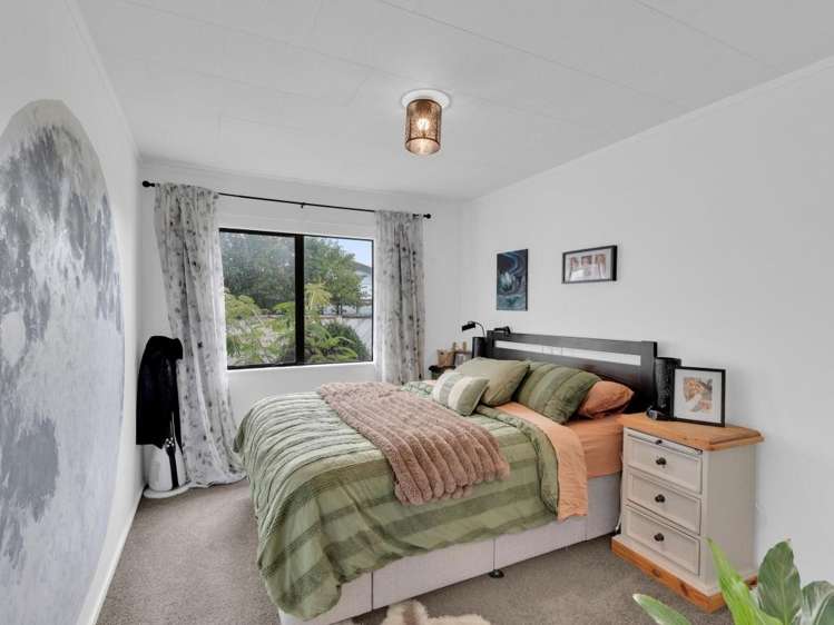 8 Shelley Jane Place Dinsdale_8