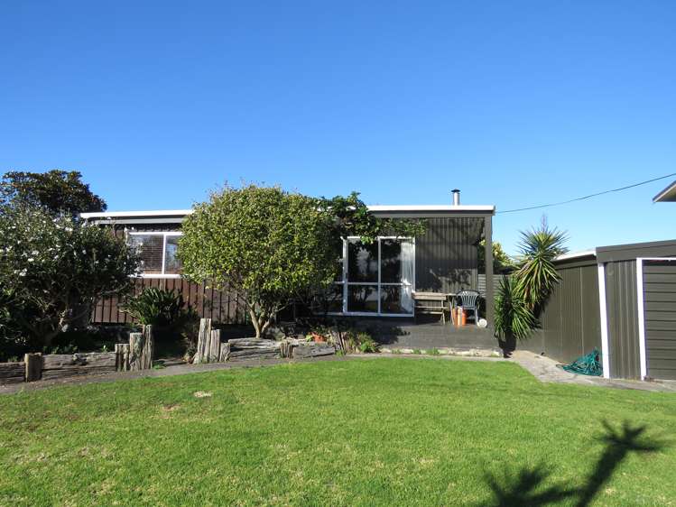 17 Marine Parade Carters Beach_17