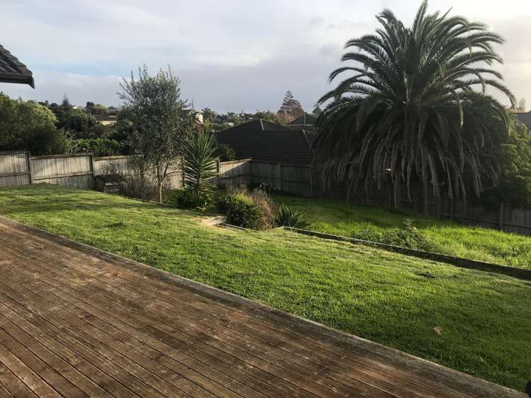 68 Intrepid Crescent Beachlands_10