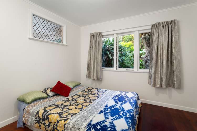 11 Adams Road Thornton Bay ThamesCoromandel Houses for Sale