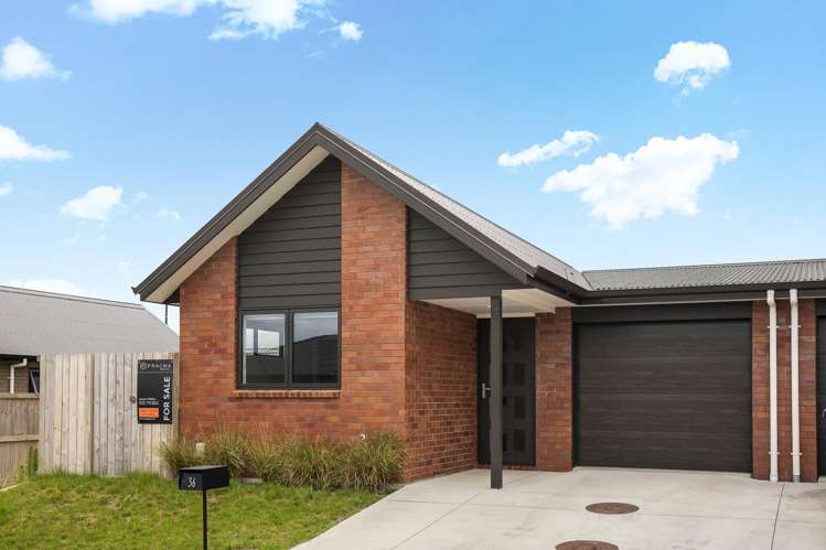 36 Waruhia Crescent Rototuna North_1