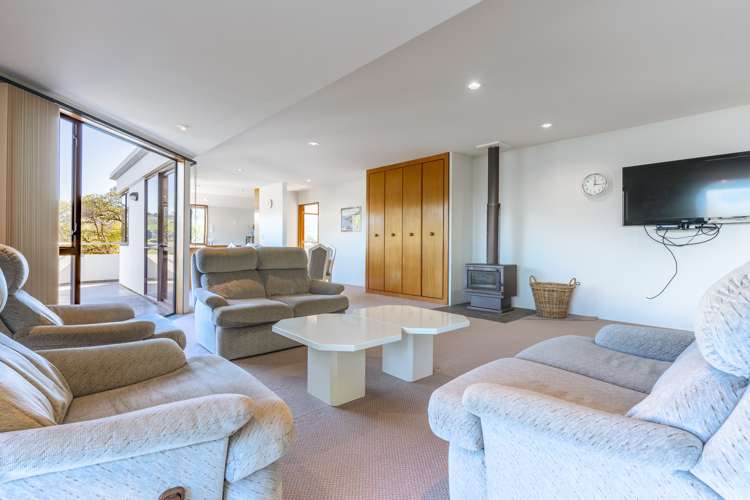 23 Ngaio Grove Robinsons Bay_10