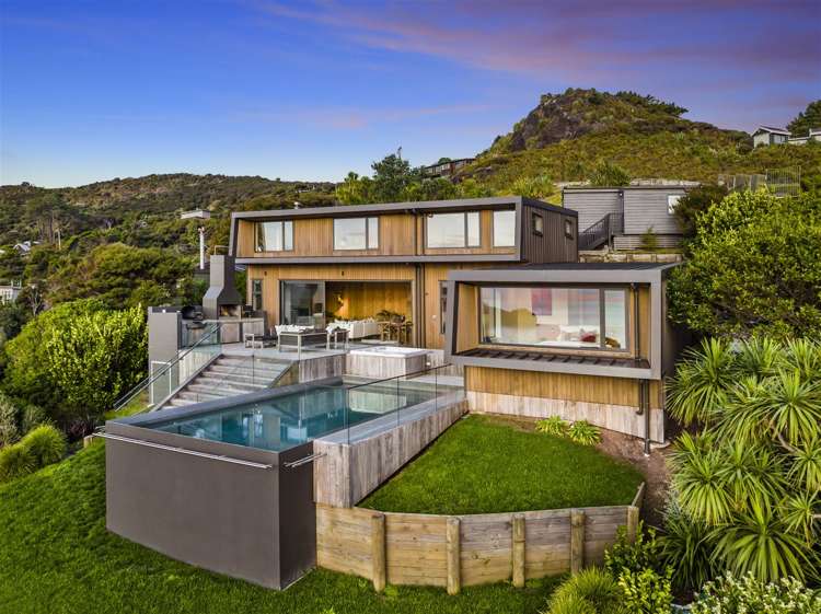 Grand Designs Clifftop Retreat