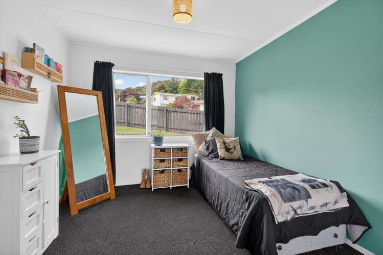 2 Takanini Grove Stokes Valley_12