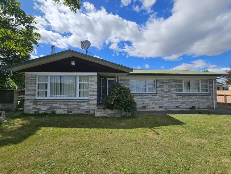 1217 Willowpark Road North_0