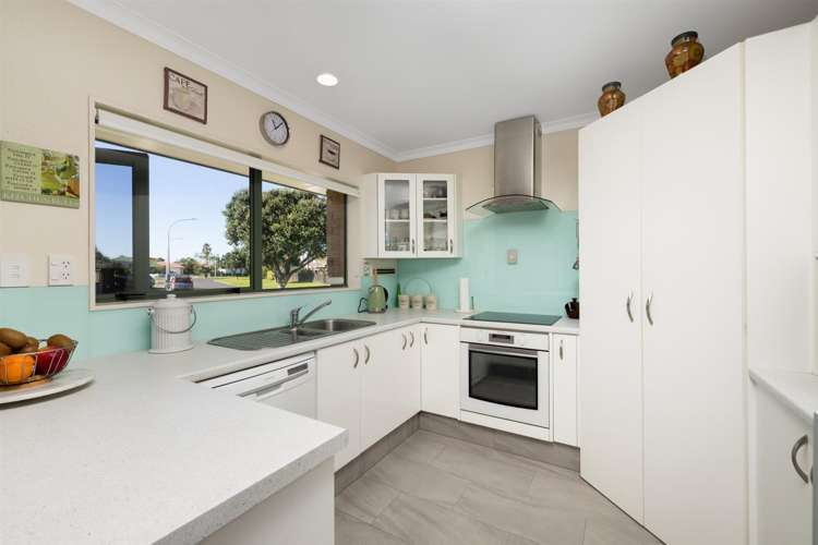 81 Romana Crescent Papamoa_16