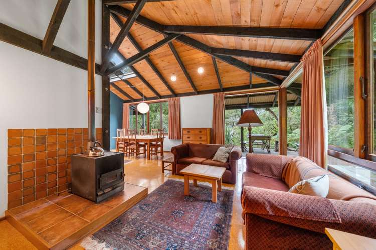 99 Elmslie Road Pinehaven_11