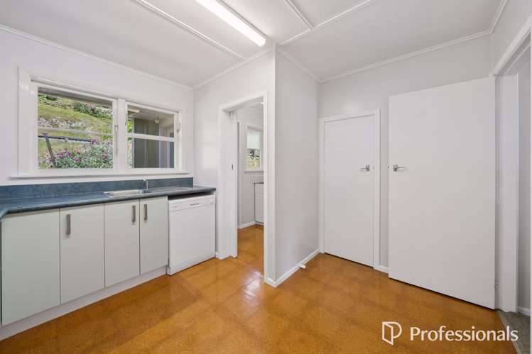 57 Coast Road Wainuiomata_6