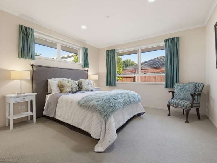 8 Montrose Place Pyes Pa_20