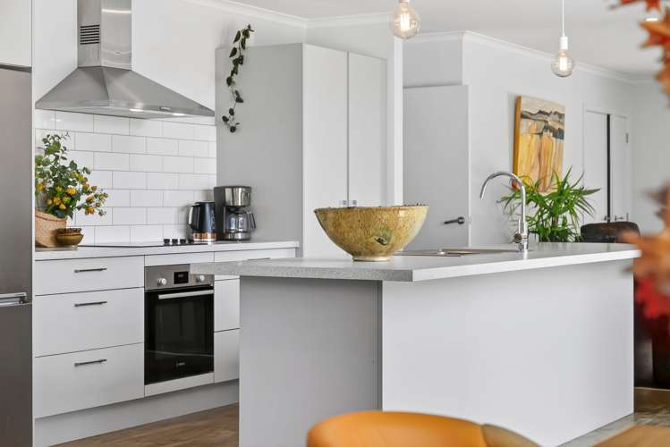 9 Isthmus Place Lake Hawea_5