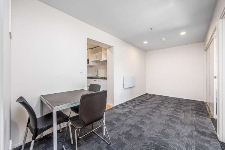 1829/21 Whitaker Place_4
