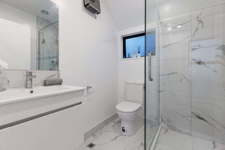 2/128 Huxley Street Sydenham_4