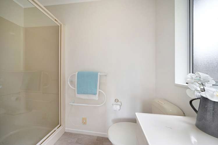 4a Vera Road Te Atatu South_11