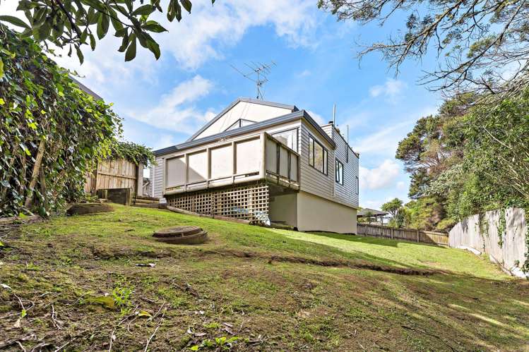 1/51 Noeleen Street Glenfield_13