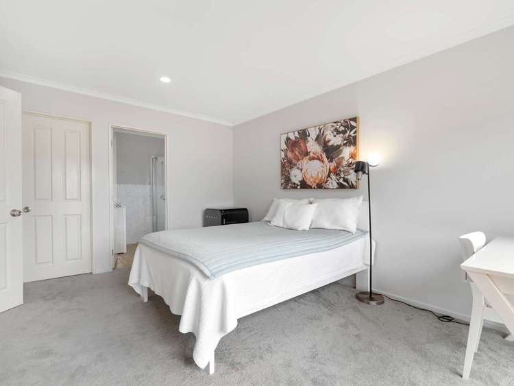 9 Fleetwood Drive Henderson_17