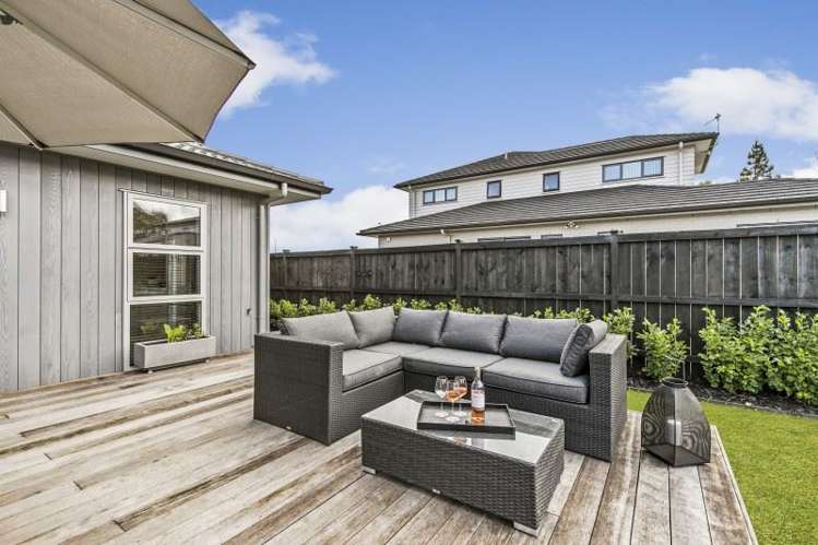 37 Andalusian Way Karaka_10