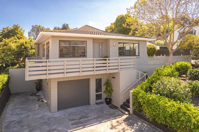 Immaculate family home in St Johns Hill