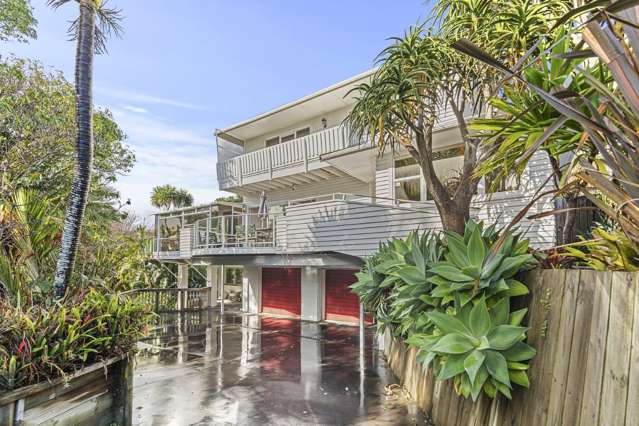 Lush City Living With An Eclectic Touch
