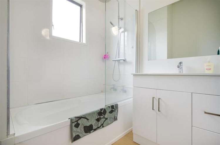 2/2a Matipo Road Te Atatu Peninsula_6